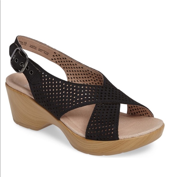 dansko jacinda sandal